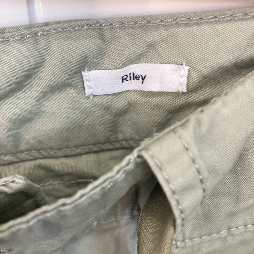 Calvin Klein Riley Capri Pants - Picture 3 of 5
